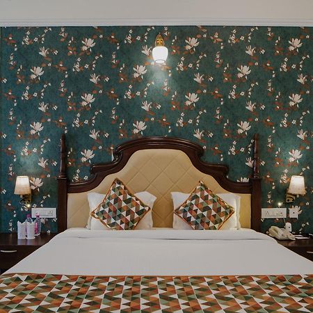 The Courtyard - Beyond Bar & Club Hotel อุเดเปอร์ ภายนอก รูปภาพ